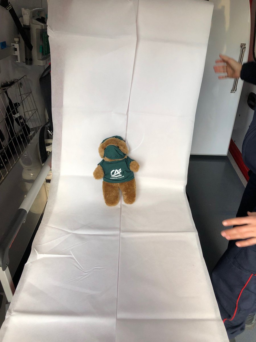 Pour la deuxième année consécutive, nous avons soutenu l'animation "hôpital pour #nounours" organisée par la Boudu Corpo Médecine #Besançon 🧸
Cette animation transforme la faculté en hôpital pour nounours afin de dédramatiser le milieu hospitalier pour les #enfants