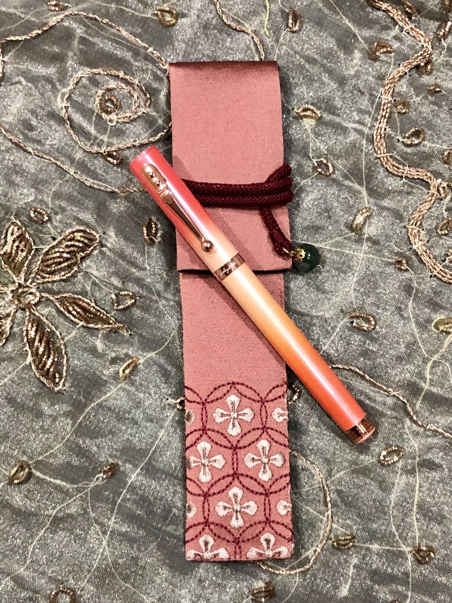 YaChingLai2's tweet photo. Regular edition new neon colors. We are ready!
#glassnib #yachingstyle #glassnibfounainpen #ヤーチンスタイル #ヤーチンスタイルのガラスペン #gemcolors https://t.co/koaUSwl7vx