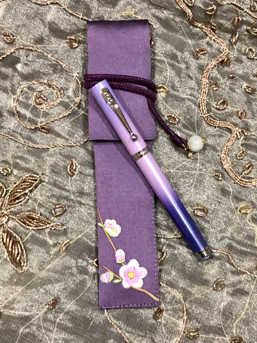 YaChingLai2's tweet photo. Regular edition new neon colors. We are ready!
#glassnib #yachingstyle #glassnibfounainpen #ヤーチンスタイル #ヤーチンスタイルのガラスペン #gemcolors https://t.co/koaUSwl7vx