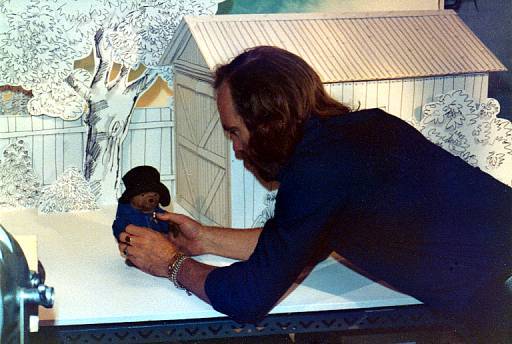 New Ivor Wood Blog Post - On set with Paddington Bear from the BBC Archive #ivorwood #paddingtonbear #barrylieth ivorwood.wordpress.com/2019/03/28/on-…