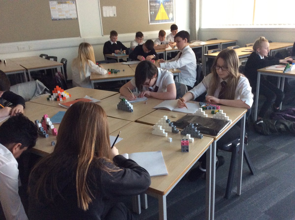 ForAcadMaths's tweet photo. Miss T’s 1G “playing” with blocks spotting patterns and generalising results #buildingblocks #mathspractical https://t.co/keSuRP6wu9