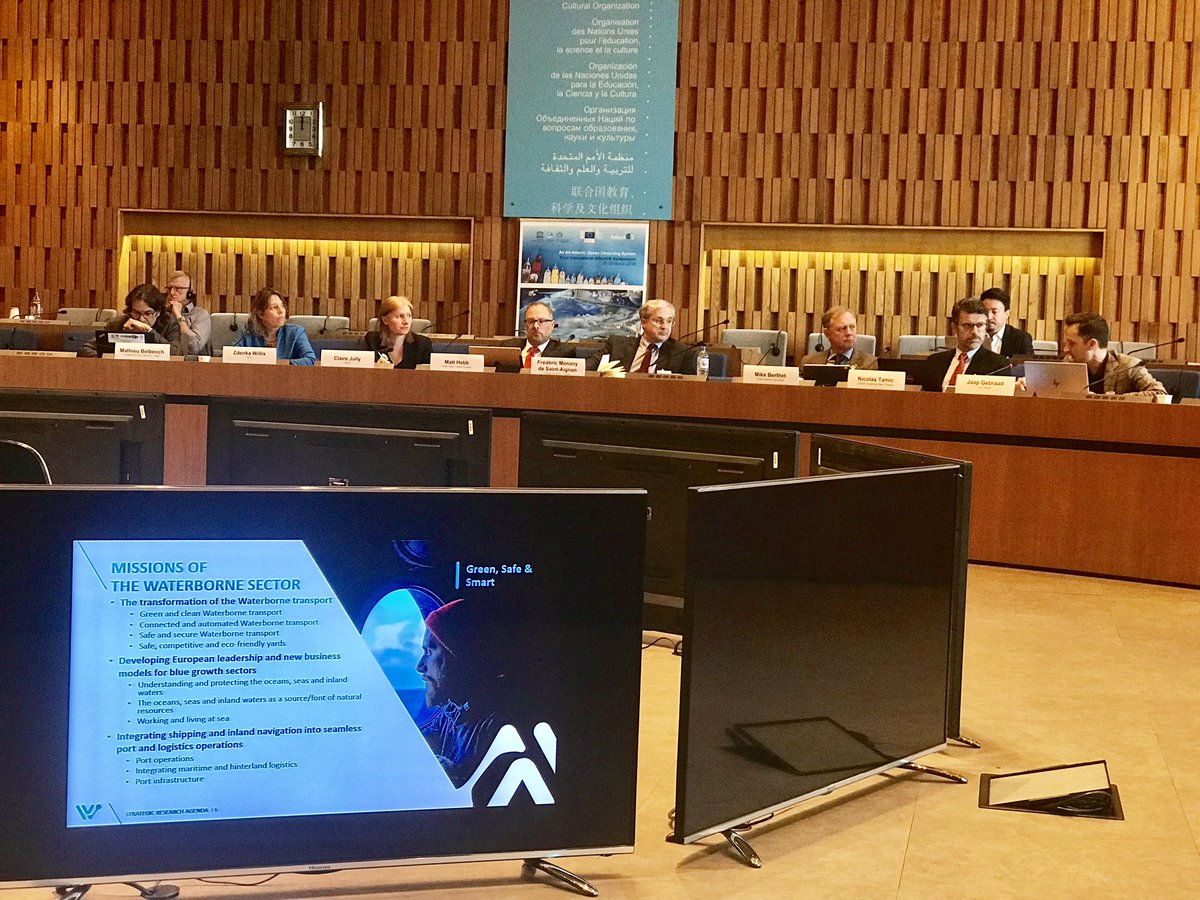 Stephen Hall tweet media