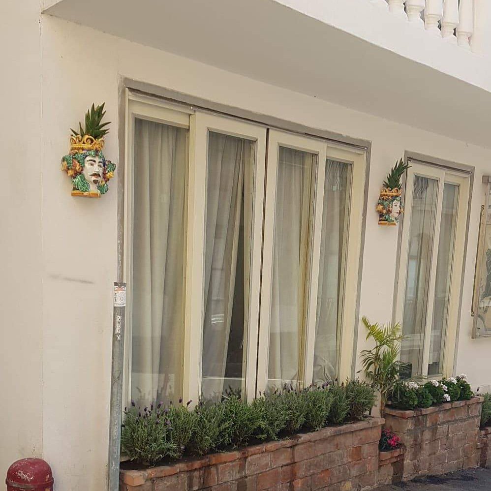 BXgiovanni's tweet photo. Un noto #hotel di #taormina  ha #scelto #Taorminashop  #testedicaltagirone e #vasidicaltagirone  #iltop #grazie #grazie #grazie 🔝🔝🔝 https://t.co/lB0oQHNfil