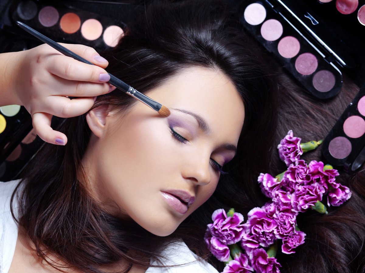 BeautysInn's tweet photo. Enhance your eye look with professional makeover https://t.co/70BR8uCOxy