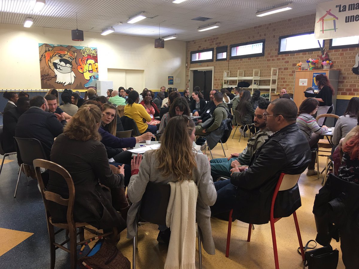 SPiganeau's tweet photo. à la journée JEUNESSE organisée par la #FCS78 #fédérationdescentressociauxdesYvelines dispositif PRIJ en @iledefrance @Prefet78 @CAFYmedia #servicecivique #juniorsassociations @MILDECAgouv @PromeneursNet16 #GarantieJeunes Maisons de quartier de @Versailles @FD78 https://t.co/vnUra0YcM8
