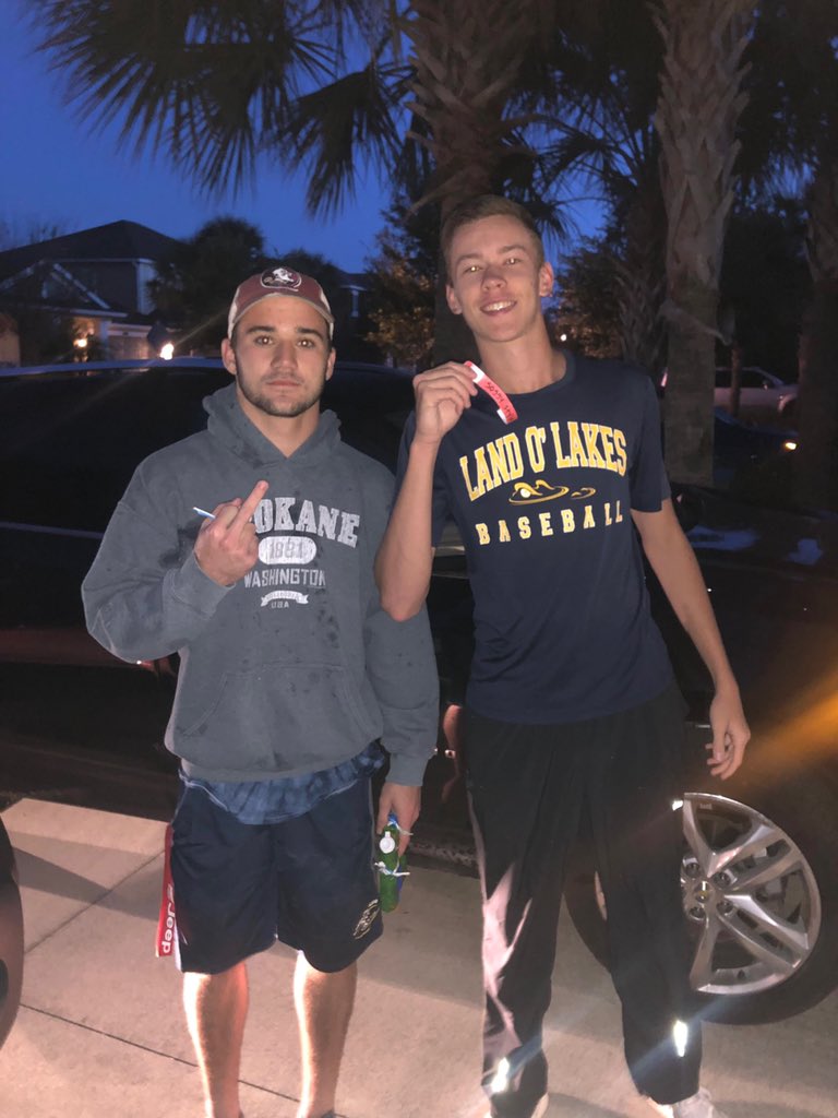 lolhswaterwars1's tweet photo. Soggy style:3 Squirt up your skirt:4 https://t.co/0jhKYVDIKK