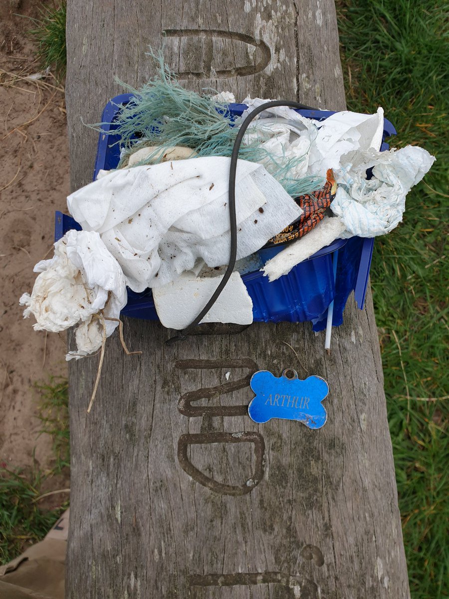 A pocket of Rubbish please do the same Pick it Pocket and Bin it pass it ON.