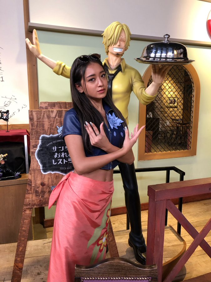 みちょぱ One Piece ロビンのコスプレ披露 色っぽい 雰囲気似てる の声 Rbb Today