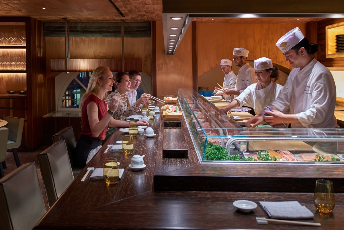MO_MUNICH's tweet photo. Indulge in a lavish à la carte brunch with special dishes created by #NobuMatsuhisa and receive a signed cook book. Including a class of Champagne. Only on 14 April from 11:30am to 2:30pm. #Nobuintown #matsuhisa #Nobu
Reservations: +4989290981875 or momuc-matsuhisa@mohg.com https://t.co/HZmDbuXiOZ