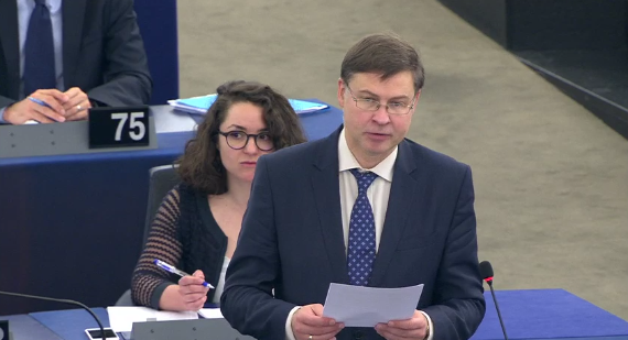 🎥#EPlenary - Establishment of a framework to facilitate sustainable investment: Opening statement by Commissioner <a href="/VDombrovskis/">Valdis Dombrovskis</a> | Watch video: europa.eu/!Pn66xC