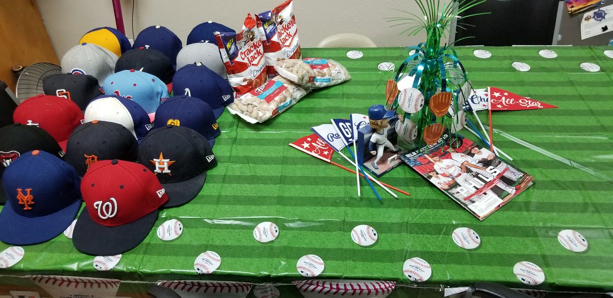 jeffdowns6464's tweet photo. @MLB opening day at 8118 Dental Professionals..come by and grab a hot dog for the Mets v Nationals at noon! #OpeningDay https://t.co/hc9ImULZTS