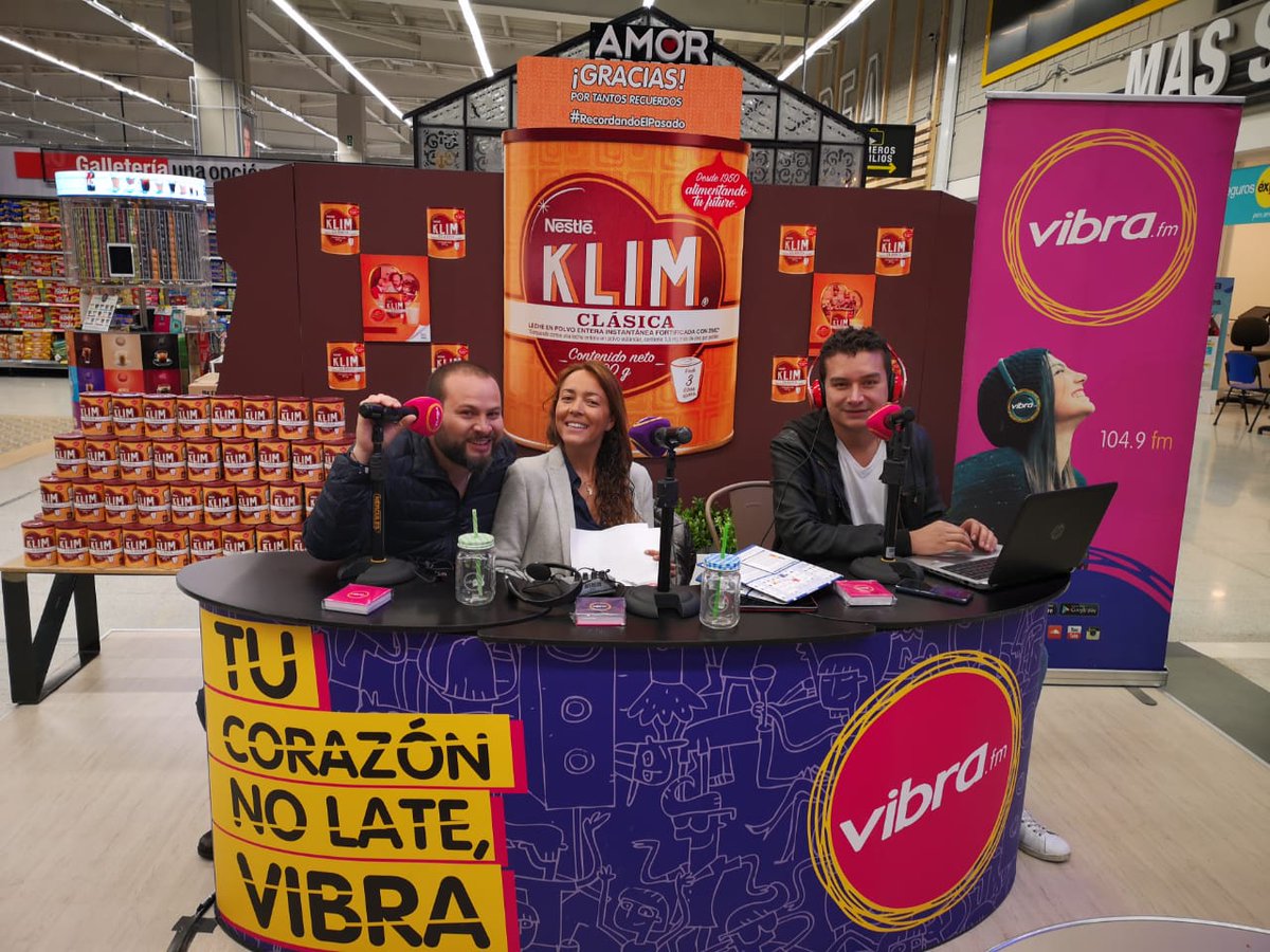 Buenos días hoy estamos #RecordandoElPasado desde el Éxito de la calle 134 con 9a  <a href="/soydavidrc/">Soy David</a> <a href="/EseTonito/">Antonio Rodríguez</a> <a href="/karenvinasco/">karen vinasco</a> vibra.fm