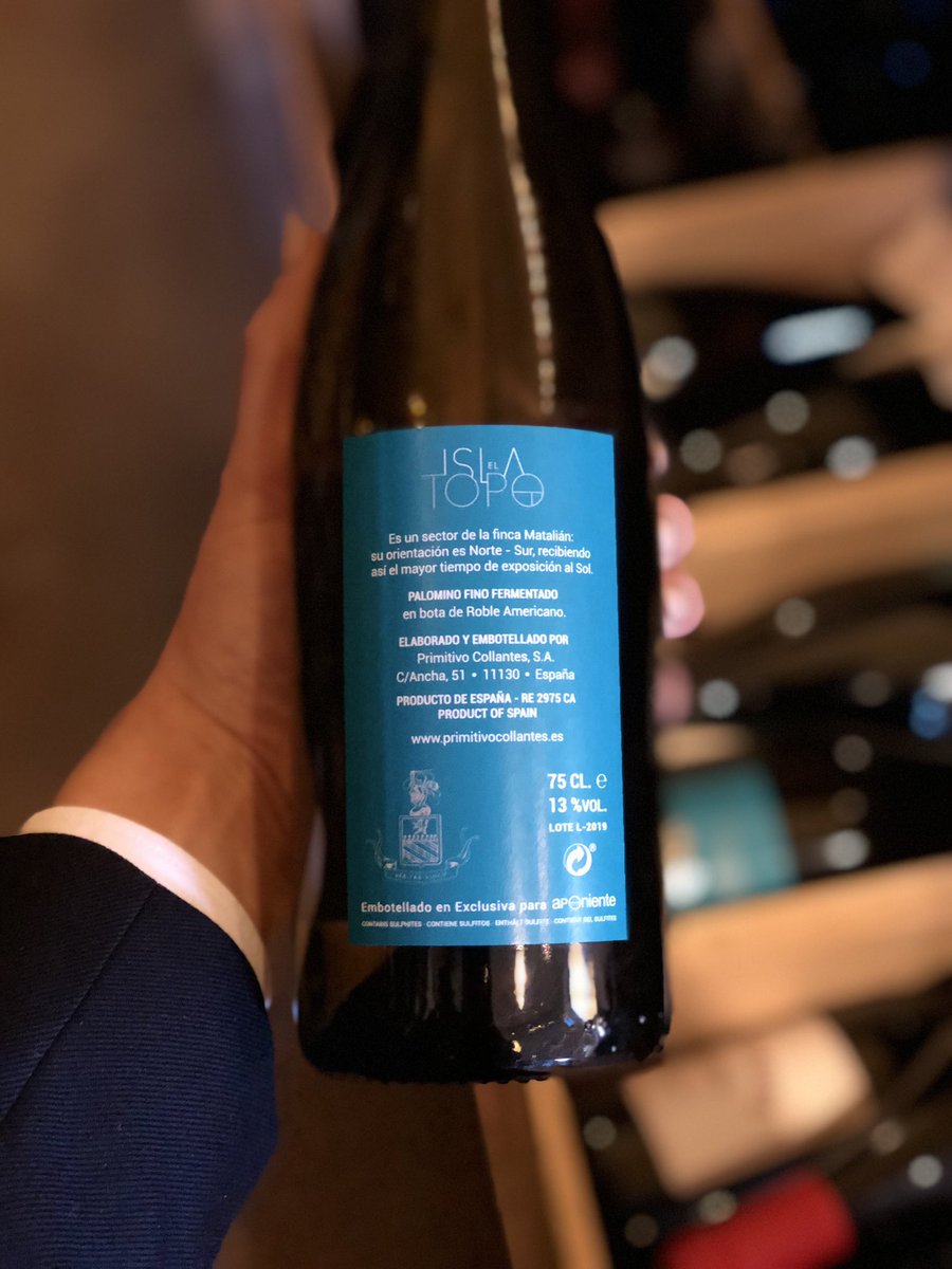 Lucia_Vinos's tweet photo. Por fin lo vestimos! Esta es la cara de nuestra palomino más madura y golosa. @JuanRuiz_apo .
#Aponiente2019 https://t.co/lBA4NysepA