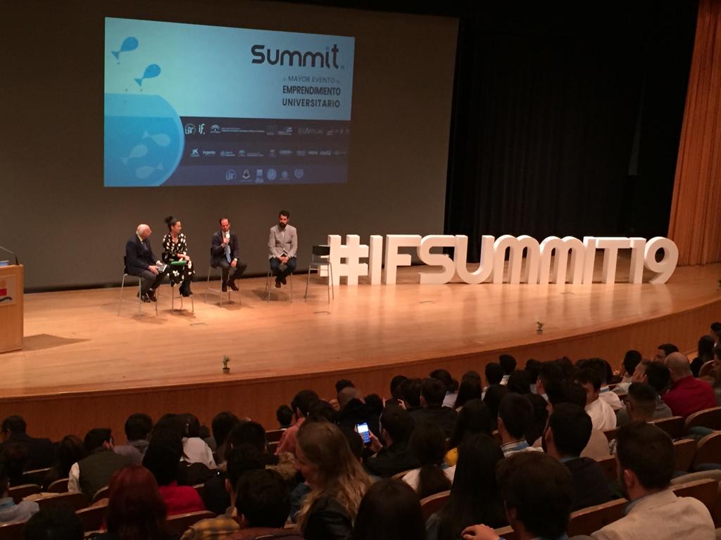 fundacionupo's tweet photo. Packto, Palavilla y Tramitoff ya están defendiendo sus ideas de #negocio en #IdeasFactorySummit, el mayor evento de emprendimiento de Andalucía. 👏👏👏 https://t.co/YuePnmbY2v