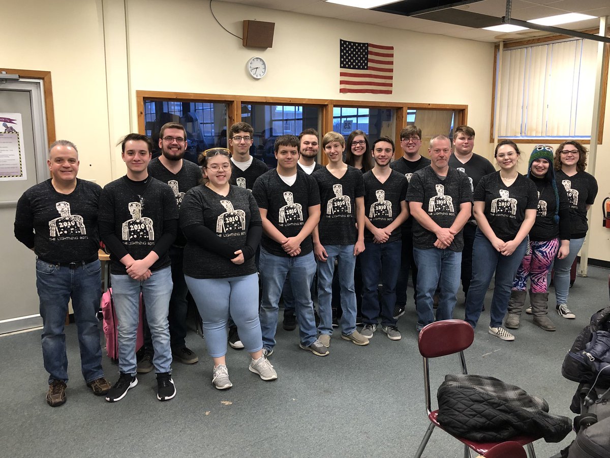 CHS_Flashes's tweet photo. The @Lightning_Bots are ready to leave for the Buckeye Regional this weekend in Cleveland at the Wolstein Center. Good luck Team 2010. https://t.co/G2zmorYwBU