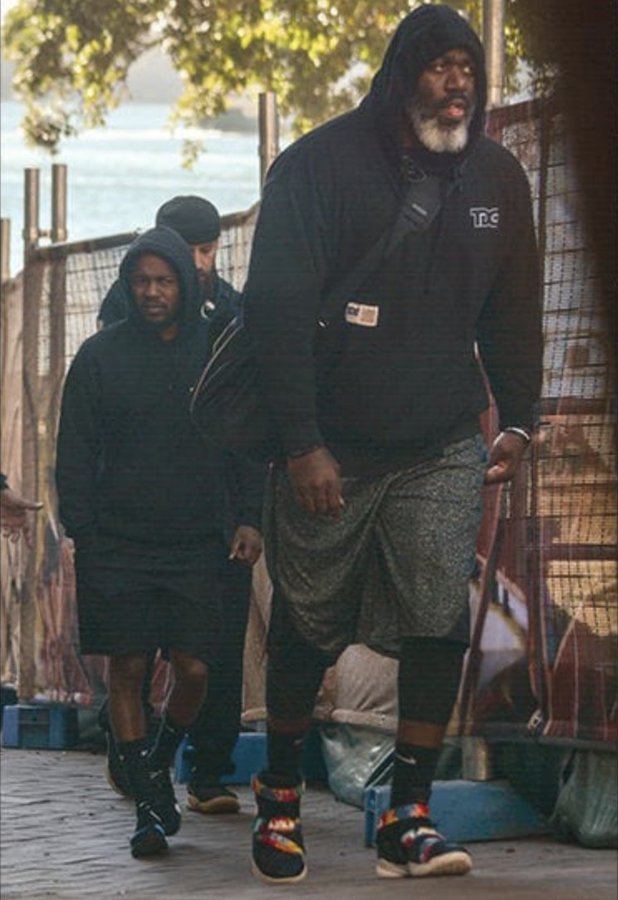 Omo!!! See Kendrick Lamar's Bodyguard 😱.