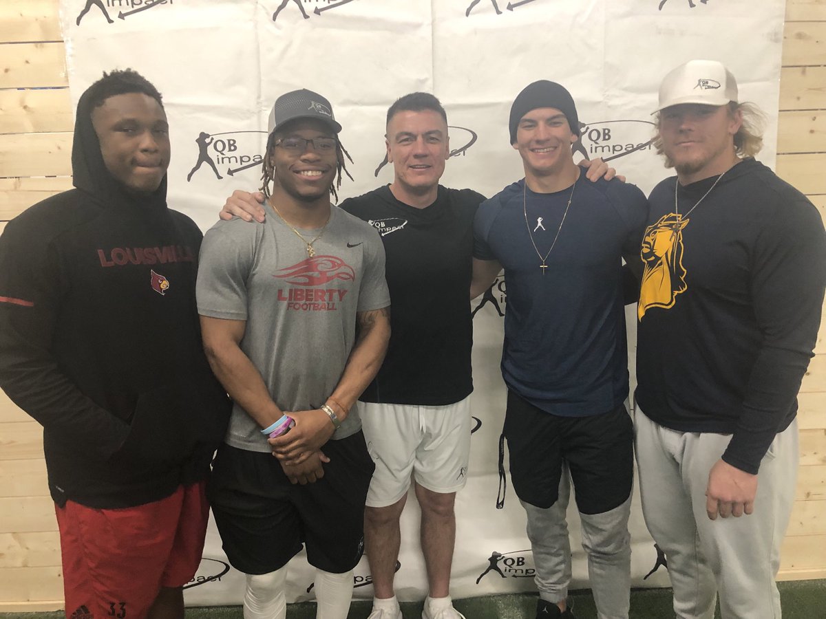 CoachGeorge5's tweet photo. @Allstarboy_2 live your Dreams, young bull.... Today, the Pro Day you earned, set the tone, do what your trained to do, go get it JP!! #NFL19
@YaBoy_3 @BrandonGeorge05 @NickGeorge52 ya’ll up next!! https://t.co/81658UwVrf