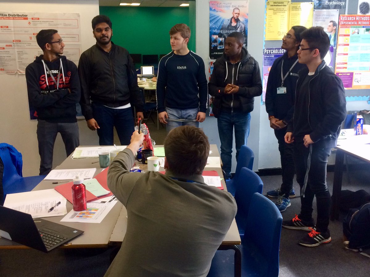 SHSSixthForm's tweet photo. @PeaceChild empowering our @SHSSixthForm students today...in order to #empower our Y10βs tomorrow! @shsrbk #workthechange #aspiration #employability #skillsforlife https://t.co/u1IXgJknEW