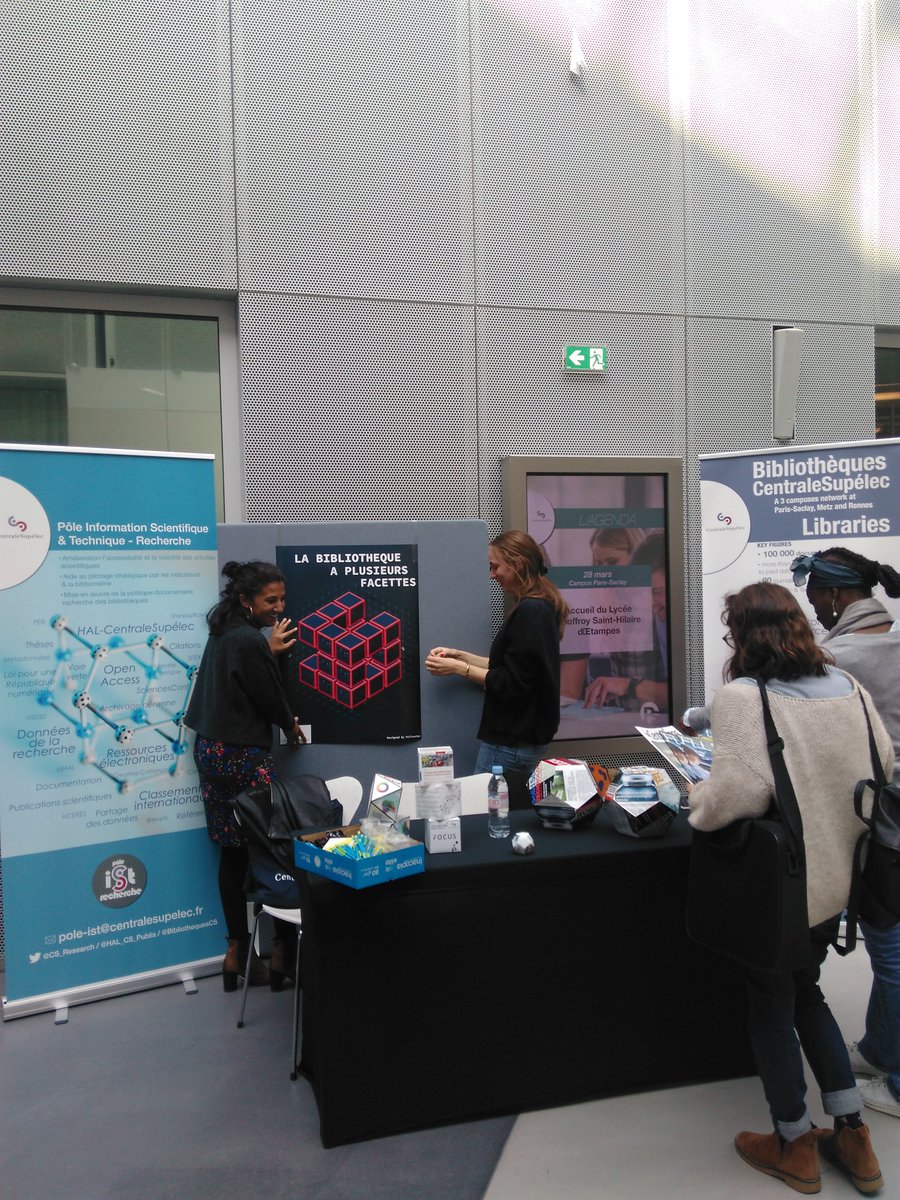 CrehaletP's tweet photo. #cs2 @CS__Research c'est parti pour les stands en Eiffel avec #poleIst des @BibliothequesCS sous toutes les facettes ! https://t.co/5lmyA3ar0g