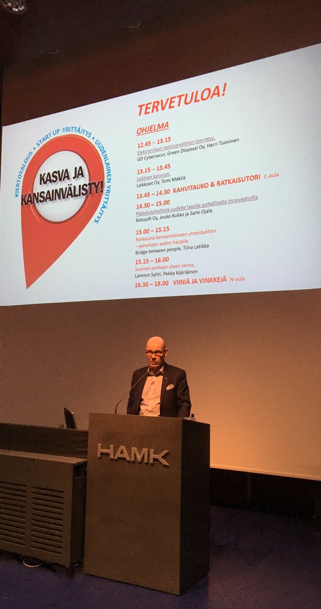 MikuOj's tweet photo. Kasva ja kansainvälisty -tilaisuuden avauksessa Hämeen kauppakamarin toimitusjohtaja Jussi Eerikäinen kannusti yrityksiä kasvuun ja oppilaitosyhteistyöhön. #k2ham #hamk #kasvu #kansainvälistyminen https://t.co/gqUZpCfKwV