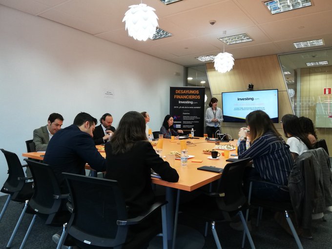 Hoy, a las 14:20 horas, os espero en <a href="/rintereconomia/">Radio Intereconomía</a> para hablar de los mercados financieros y de las principales conclusiones de la primera edición de los Desayunos financieros Investing.com: "2019, el año de la renta variable?"<a href="/InvestingEspana/">Investing.com España 🇪🇸</a>