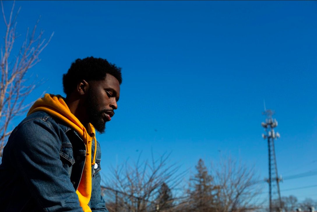 Boston rapper <a href="/IamLatrellJames/">Latrell James</a>  explores the changing landscape around him in new earworm "Tracphone" 🎶 ow.ly/LZGk30oe48I