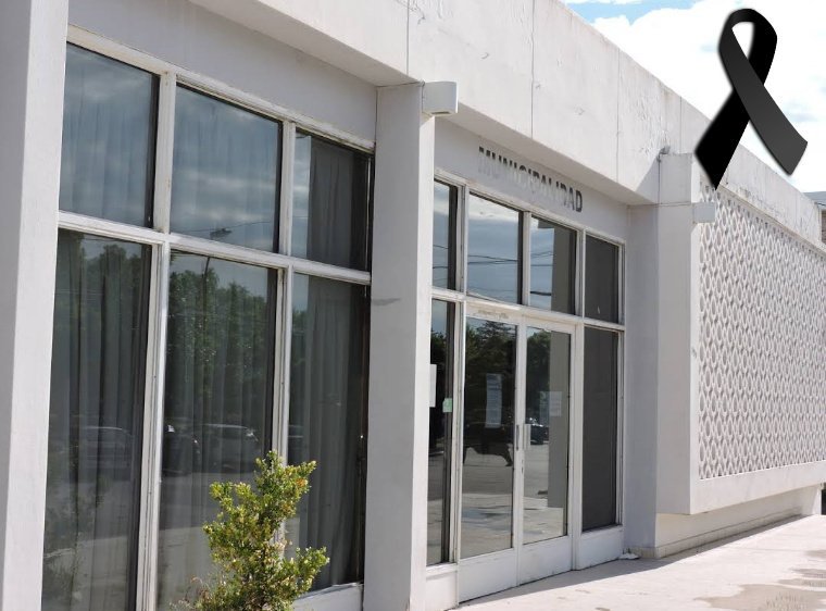 Informamos que se suspenden las actividades protocolares programadas para el día viernes 29 y que las dependencias administrativas permanecerán cerradas este jueves por el femicidio de Vanesa de la Torre. Acompañamos a familiares y amigos en este difícil momento.