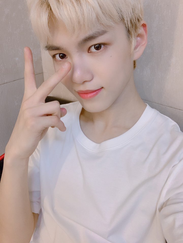 by_verivery's tweet photo. [#연호]
K-POP 리믹스 대바앙추울!!
#여노 #베리베리 #VERIVERY #베러 #KPOP #EXO선배님 #태민선배님 #방탄소년단선배님 #Monster #WANT #DNA #Dance #Cover #❤️ https://t.co/yMQSZuBX3J