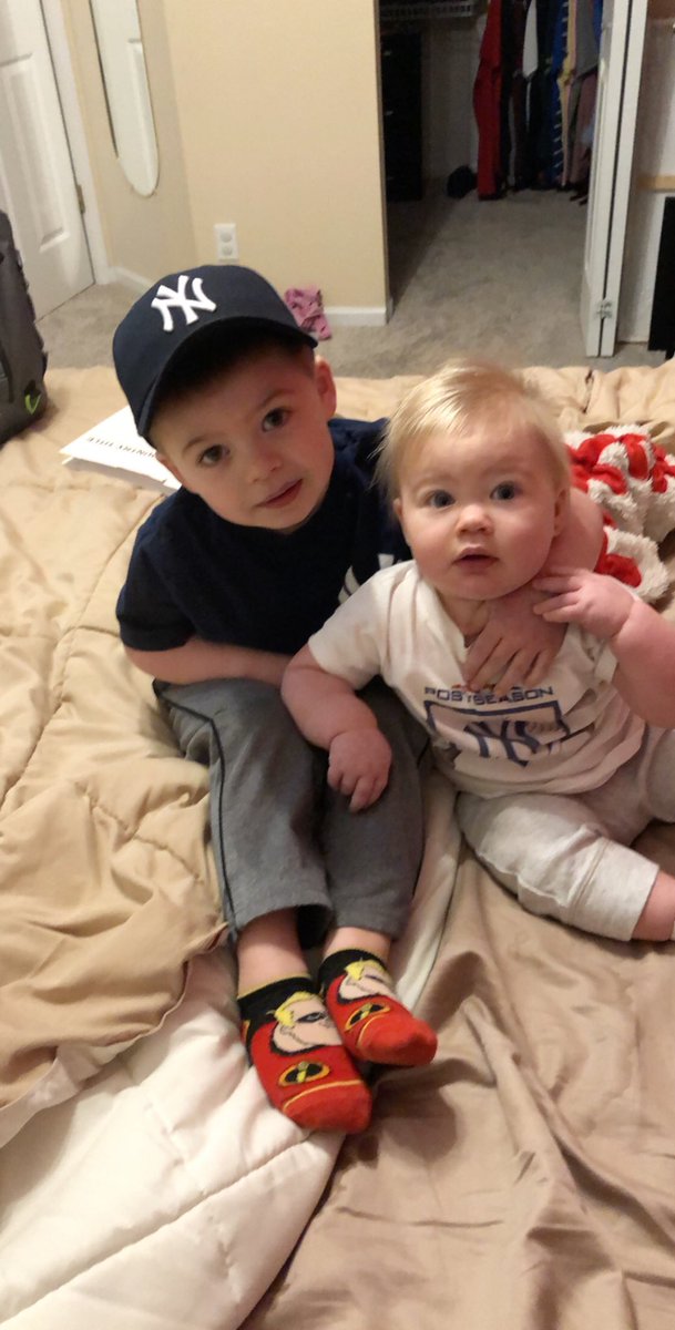 linds433's tweet photo. Opening day today, go @Yankees!! #CapsOn #BiggestFans ⚾️🧢 https://t.co/8YqGVJhsT6