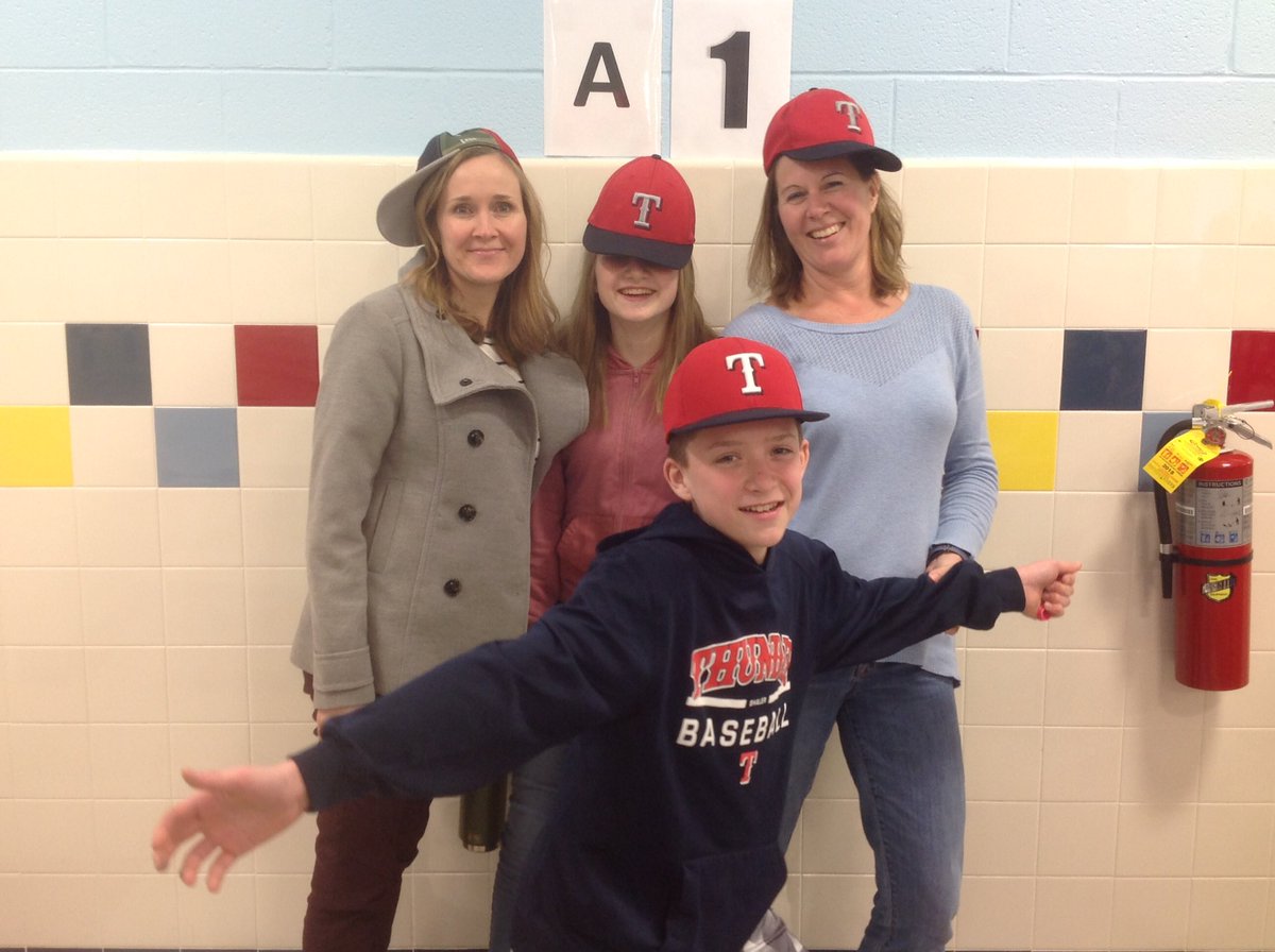 SAES Bergstrom Library Media Center tweet media