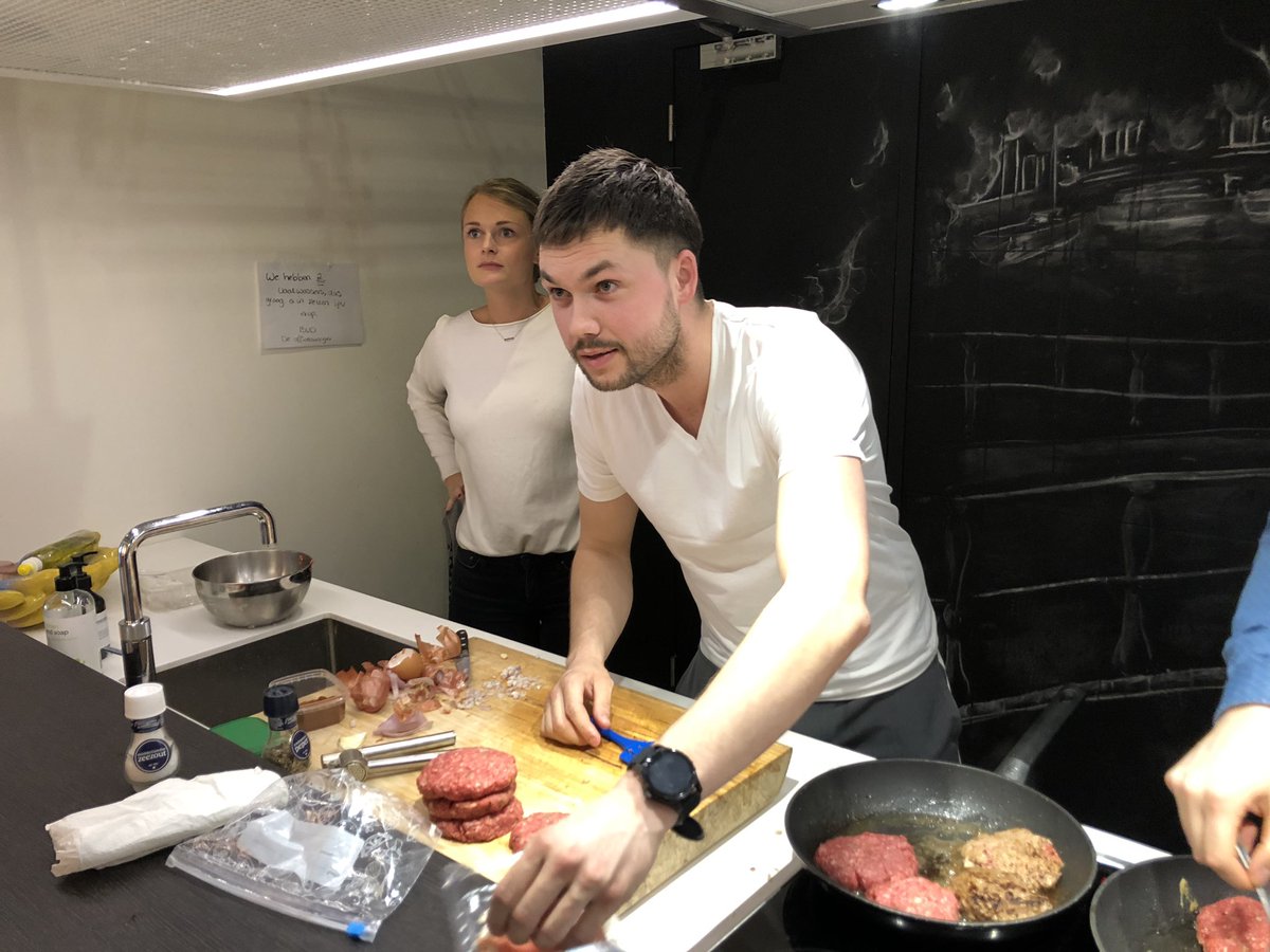 SupportLegends1 tweet picture