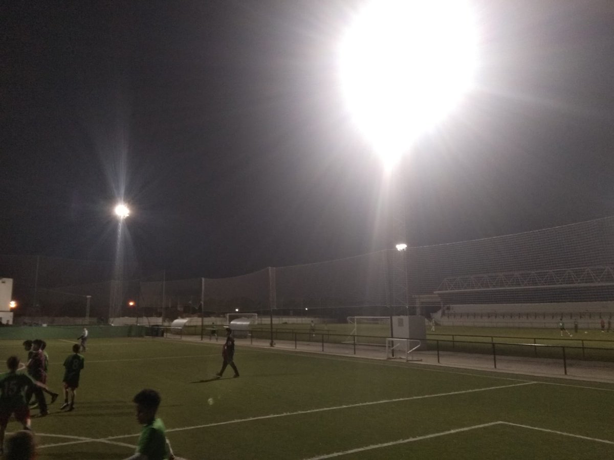 AytoBenalupCV's tweet photo. El municipal “Fernandín” cuenta con una renovada iluminación eléctrica #Benalup #Deportes https://t.co/AN8AD7VICg https://t.co/gxJ8YcQFi5