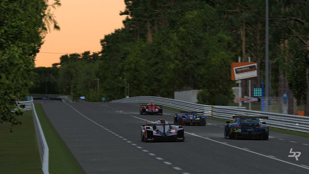 bielaracing45's tweet photo. #TBT: We thought weโd share some of our best shots from last weekโs @NEOendurance #24HoursofLeMans. Already looking forward to #NES6 later this year! @EURONICS @EuronicsGaming @iRacing @RaceSpotTV #simracing #esports #racing #simporn https://t.co/miLKlGf9hs