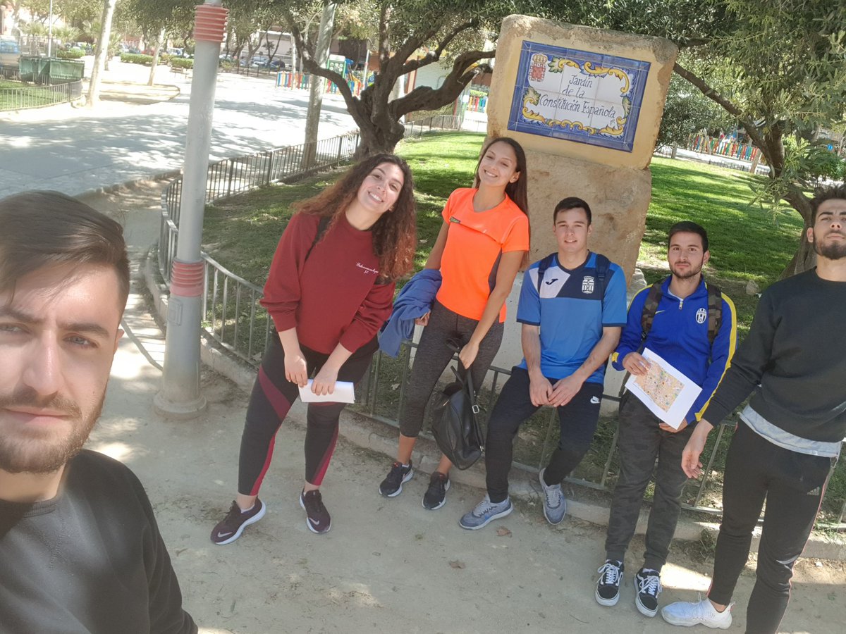 Jlopez33ucam's tweet photo. @PrimariaEFucam en el jardín de la constitución española, ahora sí desde dentro 😚 https://t.co/6zXHY9Xj9T