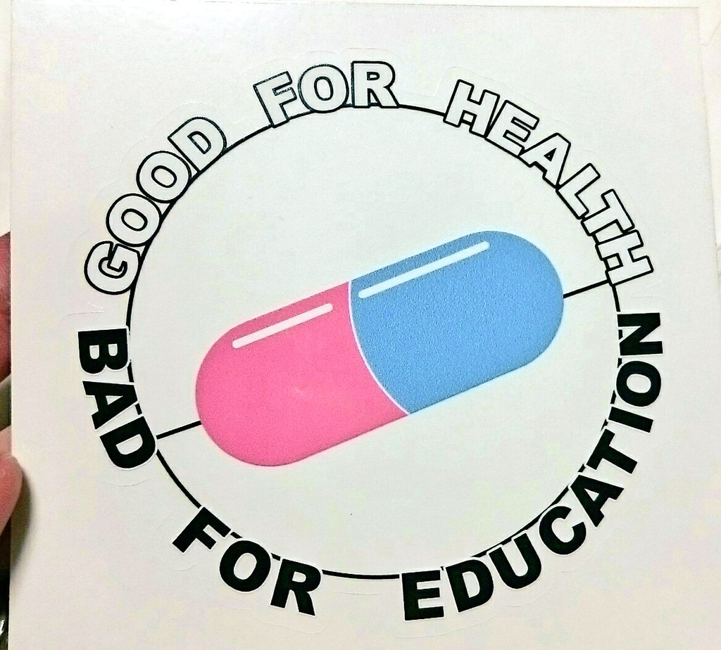 Paleatus Twitterren 旦那に頼まれて作った Akiraの健康優良不良少年のステッカー届いた うまく出来てるじゃない やったーヽ ﾟ ﾟ ﾉ 旦那が喜んでくれたら嬉しいなぁ 早く見せたいな 早く帰ってこないかな T Co Cbhk5oodvz Twitter