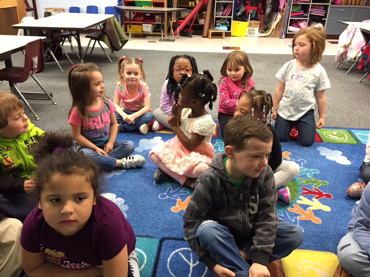 vldavis2017's tweet photo. Good morning class! It’s nice to see you! #Iamcucps #ccesdukes https://t.co/FNq29KgJGY