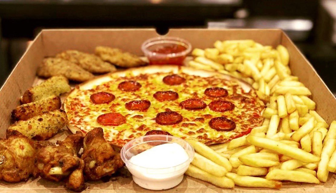 italianexpress_'s tweet photo. Competition time‼️
Win one of our new Pizza Combos 😍
All you have to do is retweet and like this post ✅ 
We’re also giving away another one over on our Instagram, head over there to double your chances 😝 (winner announced 6pm, Worsley branch collection only) good luck 🤞🏼 https://t.co/2M2c3Dsmix