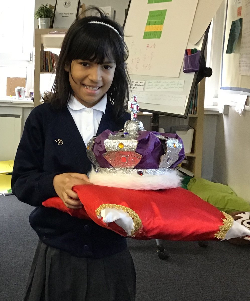 StPauls_primary's tweet image. Their Royal Highnesses, Year 4! Fantastic home learning projects from the Kings and Queens at St Paul's #homelearning #royalty #familyproject #workingtogether