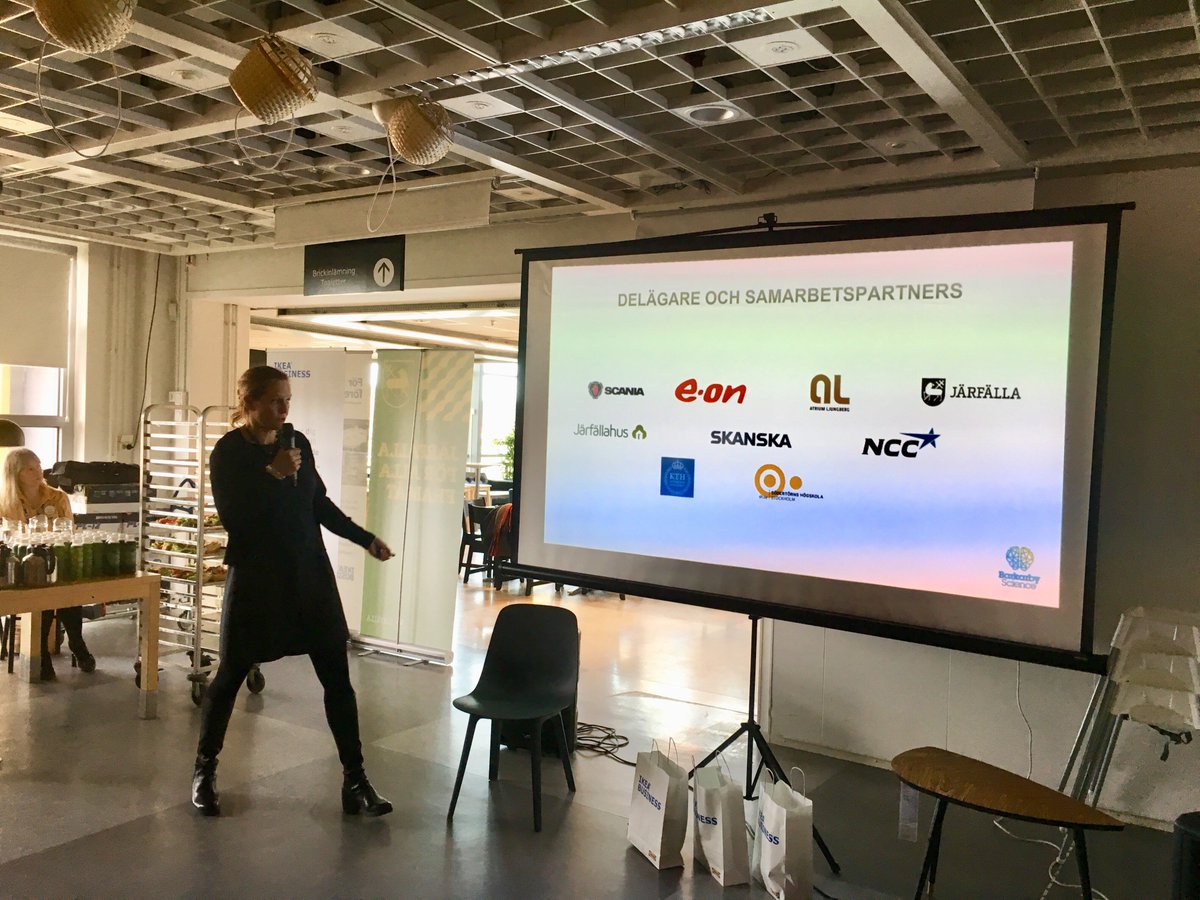 Här presentar vår VD <a href="/AngmanJenny/">Jenny Ångman</a> Barkarby Sciences projektet modern mobilitet i Barkarbystaden på morgonens företagarfrukost på Barkarby IKEA. Läs mer här: barkarbyscience.se/projekt/modern…