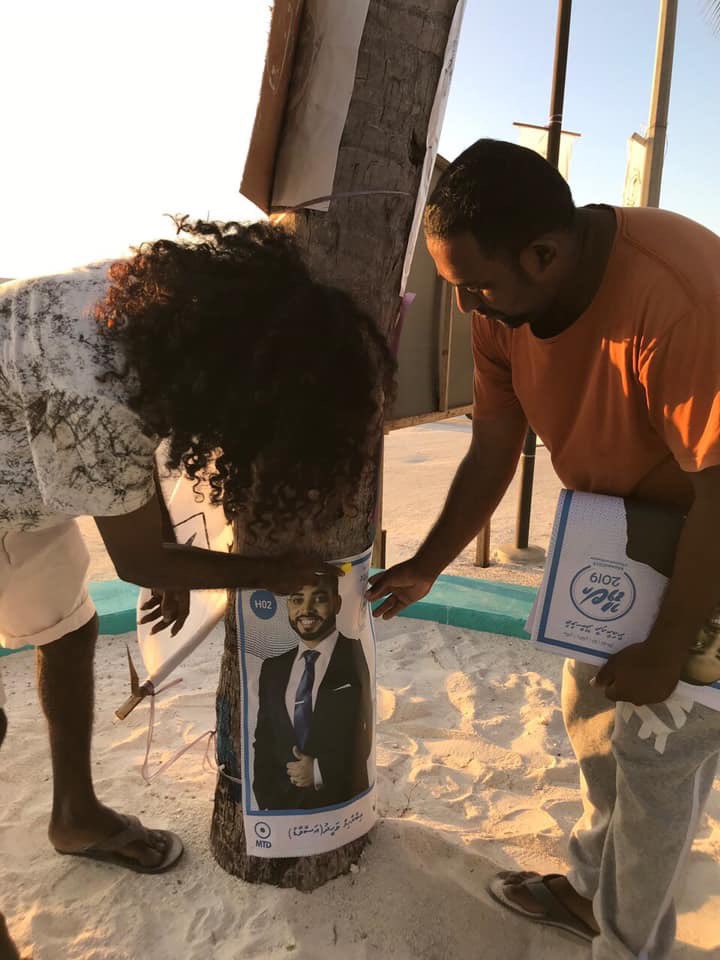 ShumbaGong's tweet photo. April 6 ga onna Majilis Inthihaabgai Thulusdhoo Dhaairaa ah emme rangalhy Candidate no. 3 Ibrahim Waheed (Asward)
3οΈβ£βοΈπ
#VoteAsward #ThulusdhooDhaairaa #Candidate3 #VoteMTD #DoorToDoor #AaHiyaalu #AaBaaru #AaZamaan #AaFikuru π²π» https://t.co/zryoX4UZEN