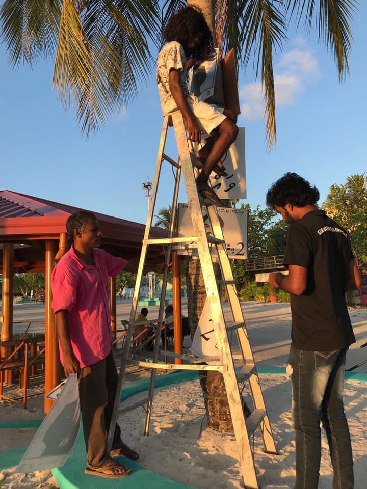 ShumbaGong's tweet photo. April 6 ga onna Majilis Inthihaabgai Thulusdhoo Dhaairaa ah emme rangalhy Candidate no. 3 Ibrahim Waheed (Asward)
3οΈβ£βοΈπ
#VoteAsward #ThulusdhooDhaairaa #Candidate3 #VoteMTD #DoorToDoor #AaHiyaalu #AaBaaru #AaZamaan #AaFikuru π²π» https://t.co/zryoX4UZEN