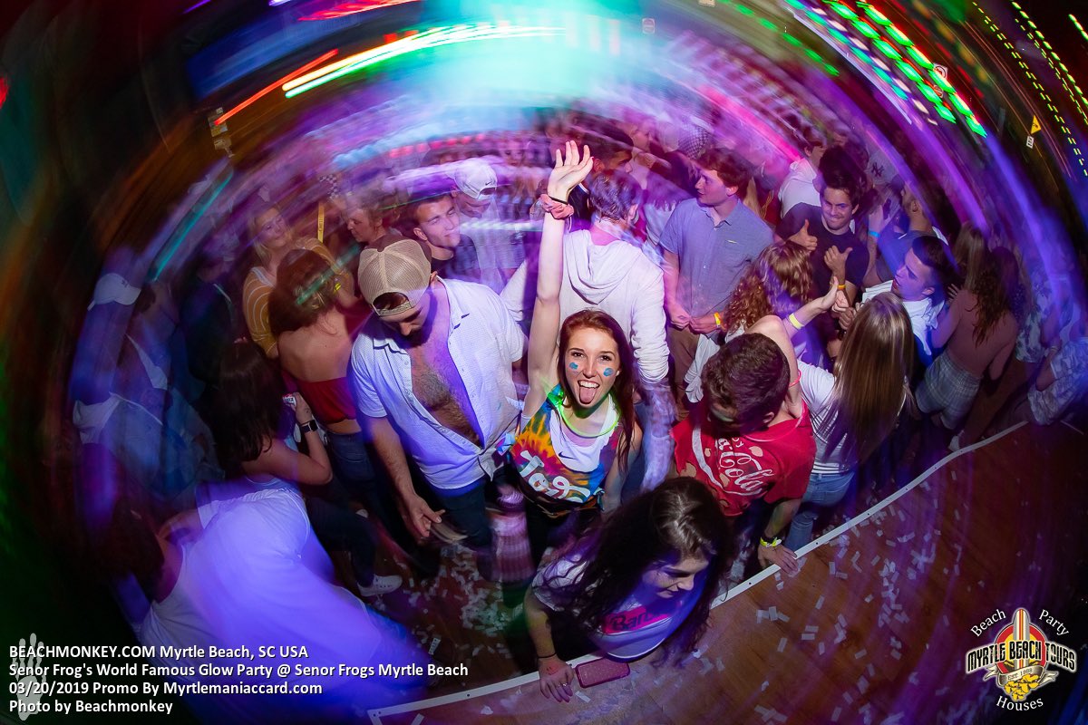 noel_alexandra1's tweet photo. i’m tired of anderson, someone take me back to spring break & partying with all my babes🎉
#SeñorFrogsWorldFamousGlowParty #beachmonkey https://t.co/SqOciL4HJb