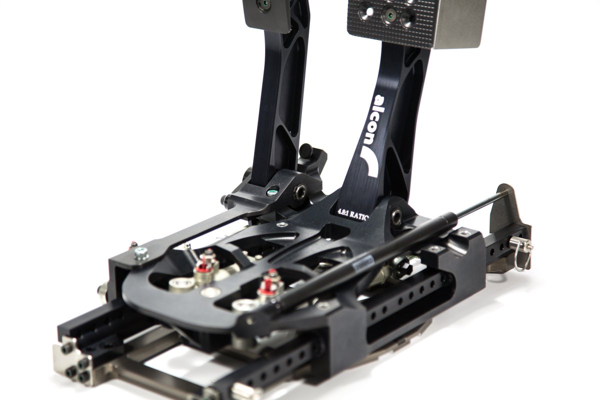 AlconUK's tweet photo. A closer look at our PBA800 sliding pedal box 👌🇬🇧

Alcon’s pedal box is currently being used by GT manufacturer teams and is available in three configurations: 1 pedal (brake), 2 pedals (brake / clutch or brake / throttle) or 3 pedals (throttle / brake / clutch). https://t.co/mPeu7LYIdD