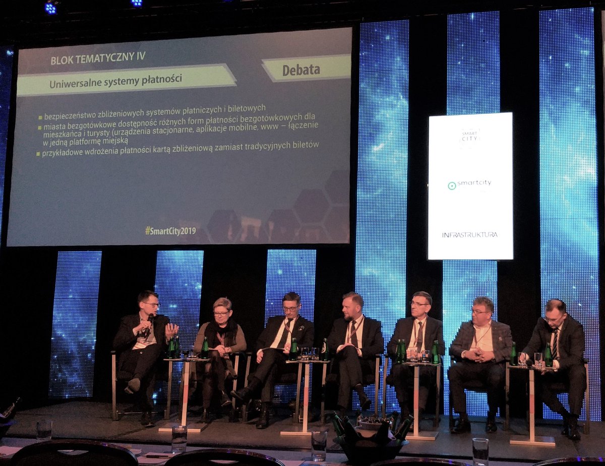 Maciej Mironiuk, Senior Manager, Transit implementation CEE &amp; Core Products, #Visa, bierze udział w debacie na temat miast bezgotówkowych i dostępności różnych form płatności zbliżeniowych dla mieszkańców i turystów. <a href="/SmartCityForum/">Smart City Forum</a> bit.ly/2U2HnR1