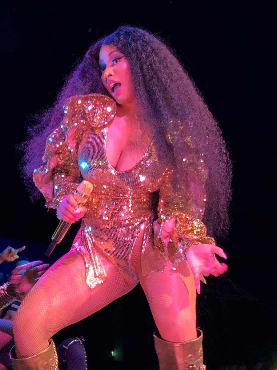 ThatShadyCunt's tweet photo. These pics I took of @NICKIMINAJ are iconic!! I miss you Nicki 😭❤️ https://t.co/Ut7vBF1vmv