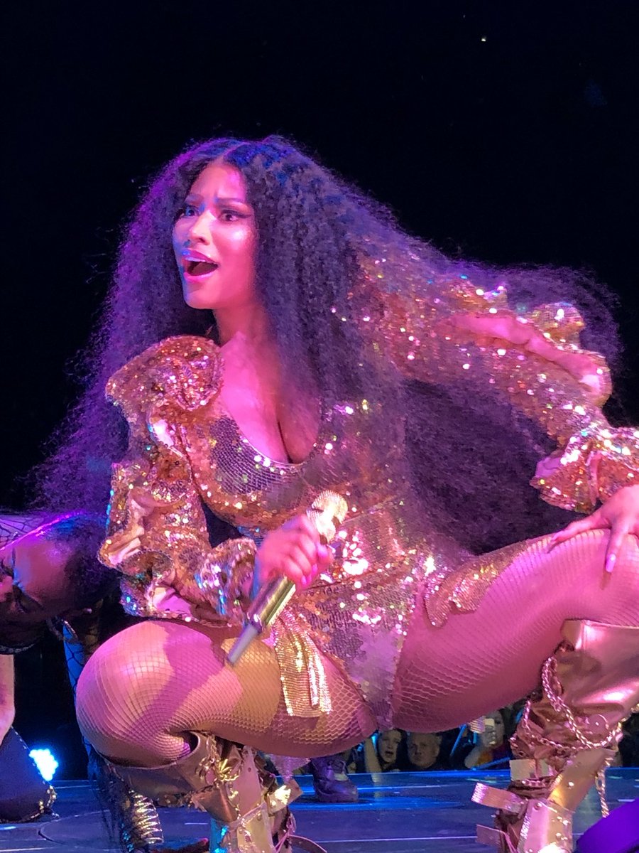 ThatShadyCunt's tweet photo. These pics I took of @NICKIMINAJ are iconic!! I miss you Nicki 😭❤️ https://t.co/Ut7vBF1vmv
