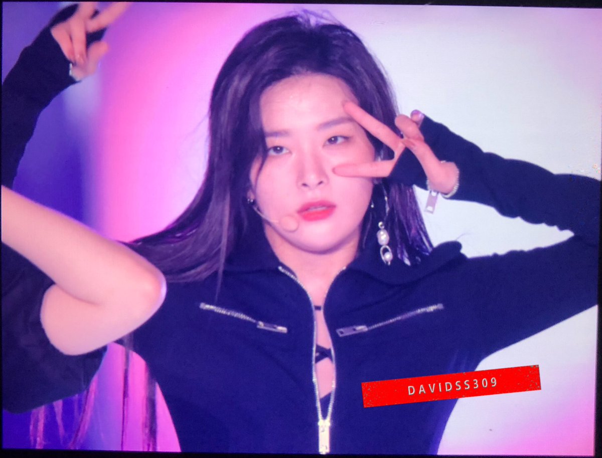joohyeomn's tweet photo. Baejoohyunews: RT davidss309: [프리뷰] 190328 Monster Kpop Concert in Taipei P2
#레드벨벳 #RedVelvet #Irene #아이린 #Seulgi #슬기 #Wendy #웬디 #Joy #조이 https://t.co/iloQwNBWYu