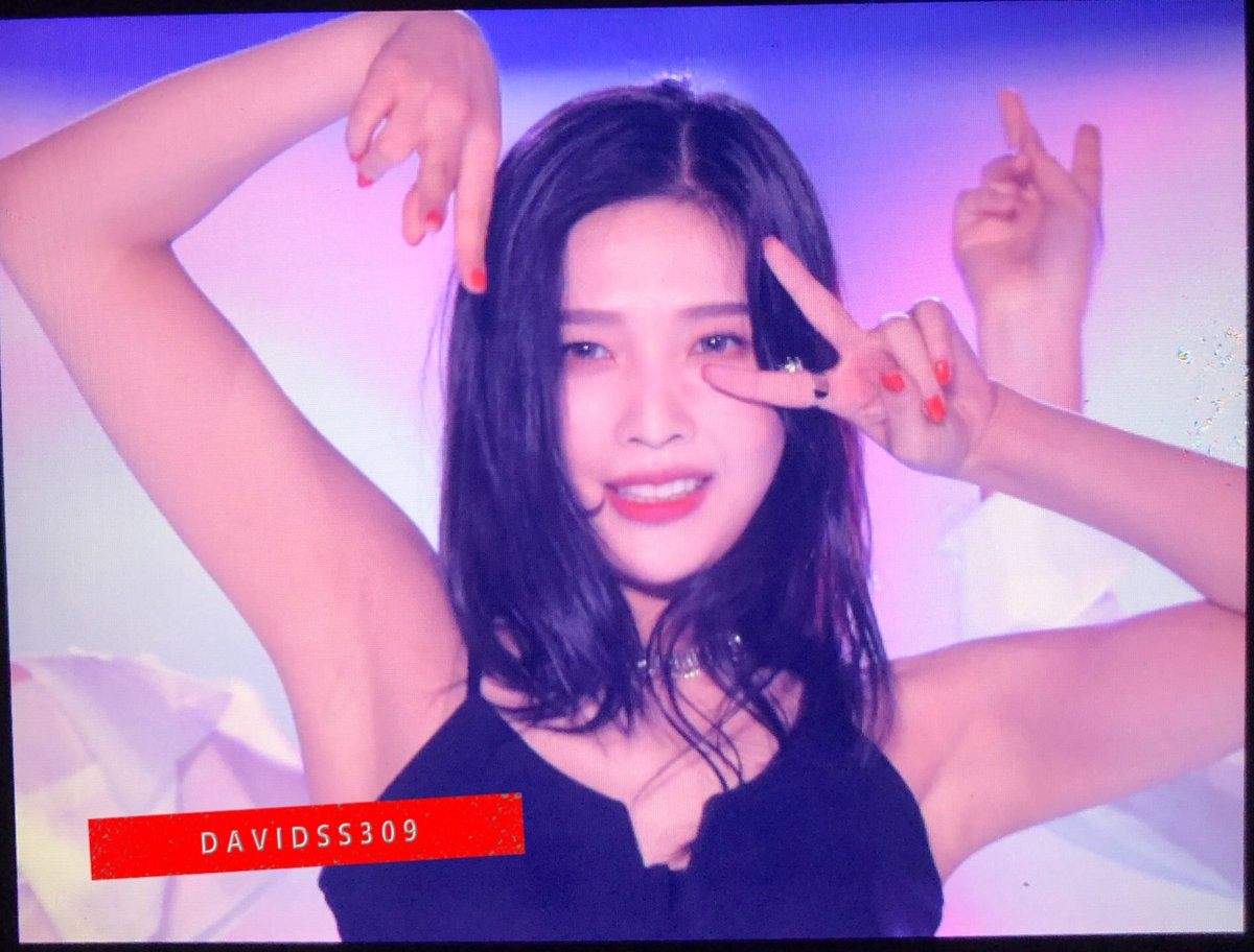 joohyeomn's tweet photo. Baejoohyunews: RT davidss309: [프리뷰] 190328 Monster Kpop Concert in Taipei P2
#레드벨벳 #RedVelvet #Irene #아이린 #Seulgi #슬기 #Wendy #웬디 #Joy #조이 https://t.co/iloQwNBWYu