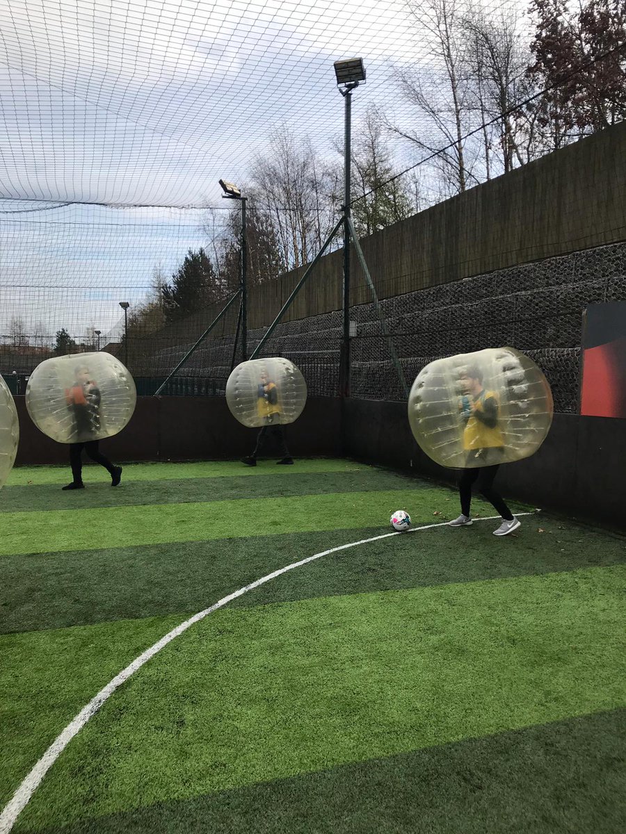 ScottMac_SL's tweet photo. Great way to end our NTSF Academy at @goals_glasgowW with @Bubblefootballzone #movingintowork @JoeMcGovSL @KateSLeague @DavidSmith_SL @Street_League https://t.co/fC7EYHRCX1
