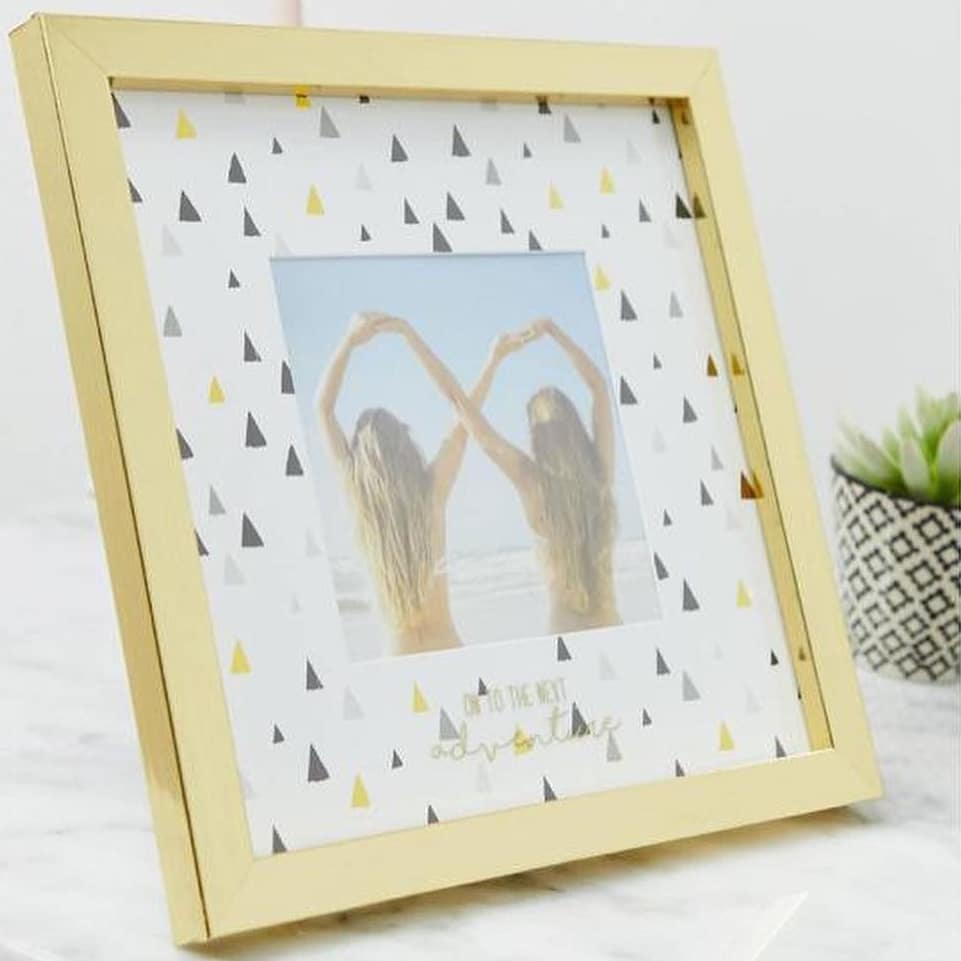 zickgyamfi's tweet photo. Available..contact or Dm for one ... let your memories appear in style
.
.
#frameit #giftitgh #giftit #love #brand #ghframing #ghana #accrawedey #KNUST #Legon #ups https://t.co/aRZOT72GRq
